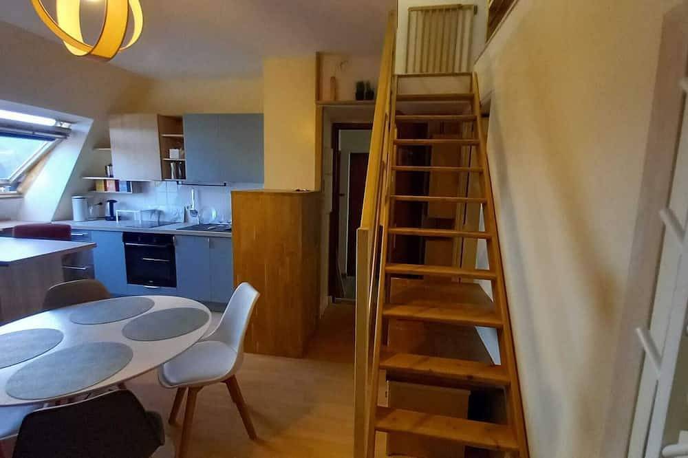 Apartamento entero, Charming apartment near the turn-of-the-century market halls and shops in Questembert, Región de Vannes