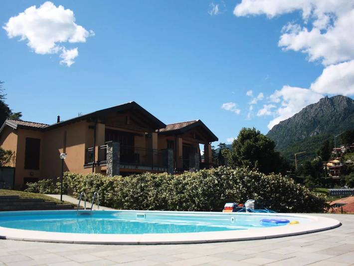 Ferienwohnung für 6 Personen, mit Balkon und Terrasse sowie Pool