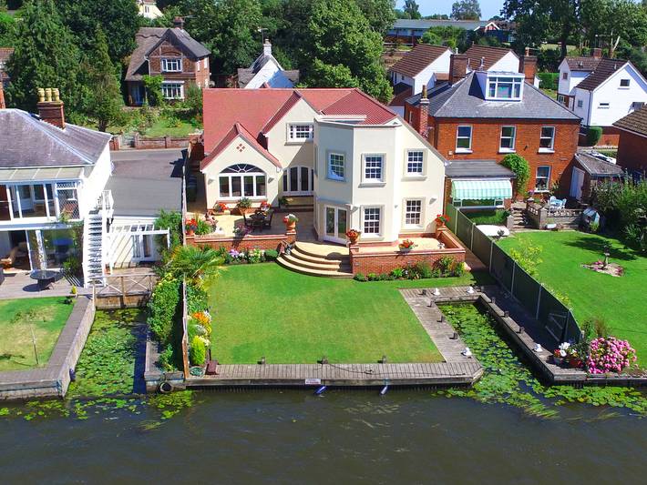 Cottage for 10 people, with Garden in Horning