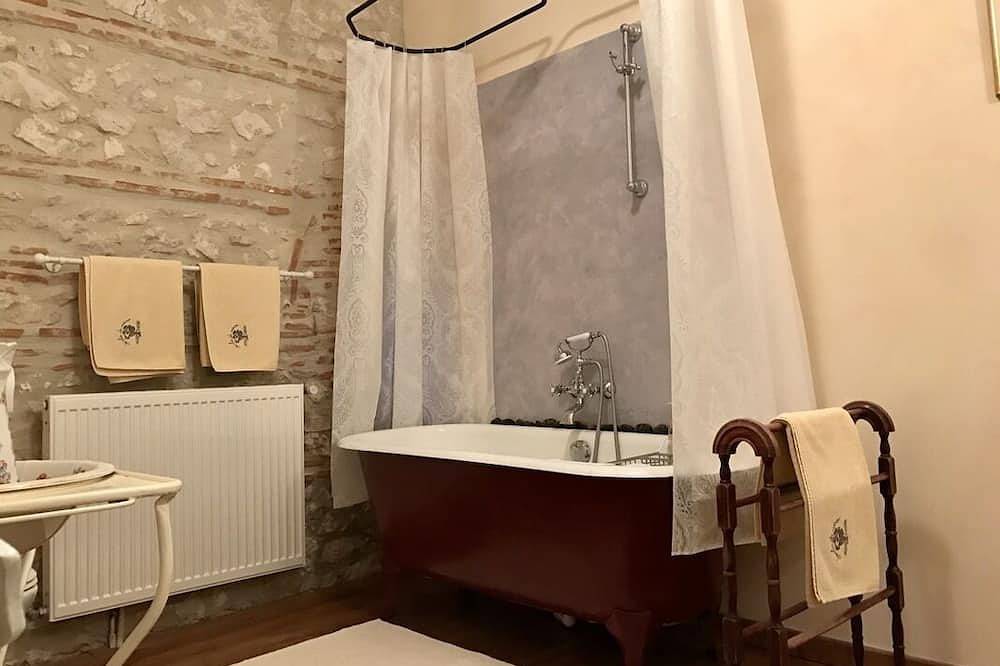 Le clos du Mûrier, Chambre d'hôte de charme in Fongrave, Région de Villeneuve-sur-Lot