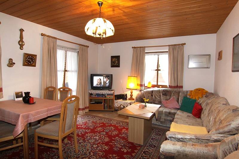 Ganze Ferienwohnung, Ferienwohnung Flora - Ferienwohnung, bis 4 Personen, 72 qm, 2 separate Schlafzimmer, Balkon in Schönau am Königssee, Berchtesgadener Alpen