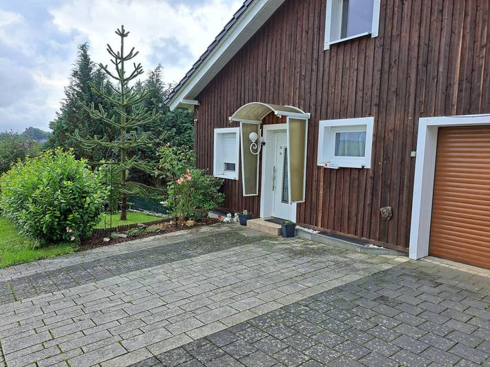 Ferienwohnung für 4 Personen, mit Balkon und Terrasse sowie Garten in Kroppacher Schweiz