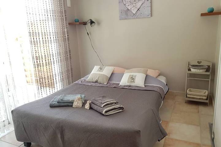 Location de vacances pour 4 personnes, avec terrasse ainsi que jardin et piscine à Durfort-Lacapelette - 2