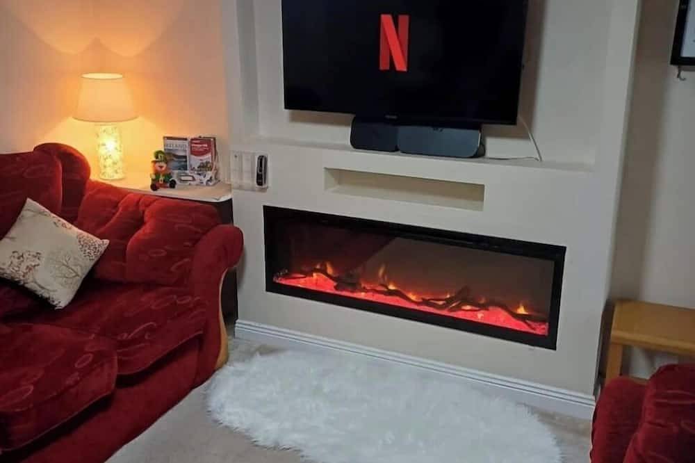 1800s Irish Cottage Escape – 5 mins walk to the village with baby amenities in Comté de Wexford