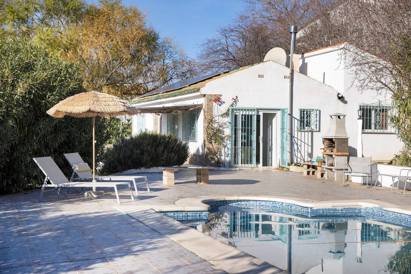 Maison de campagne 'Carrion' avec vue sur la mer, Wi-Fi et climatisation in Periana, Province de Málaga