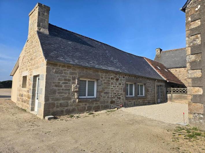 Location de vacances pour 7 personnes à Ploubezre - 2