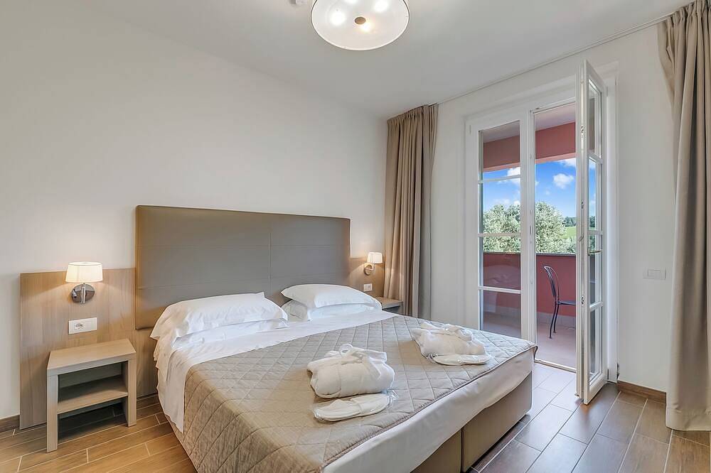 Villa Carolina Golf View 14, Castelletto d’Orba, Italy in Castelletto d'Orba, Province d'Alexandrie