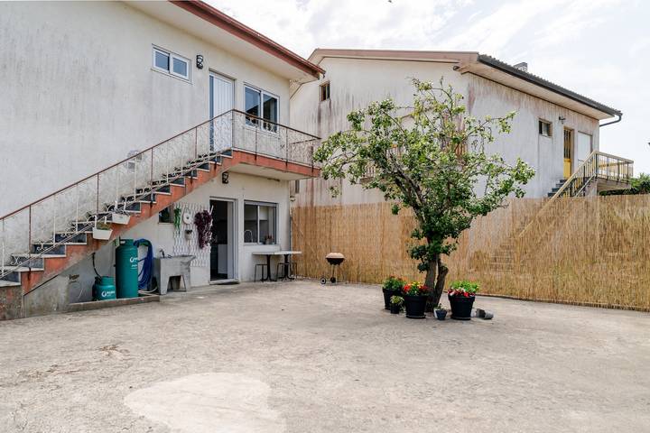 Casas e apartamentos de temporada para 4 pessoas, com jardim no Parque Natural do Litoral Norte