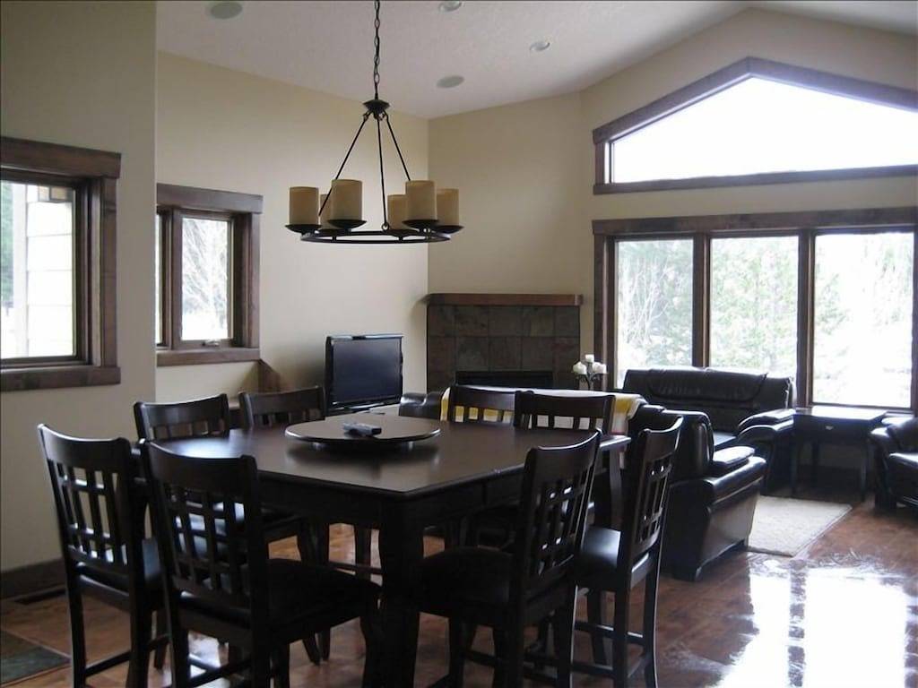 Luxushaus in Radium Hot Springs ** 5 Schlafzimmer ** in Radium Hot Springs, Kootenay-Nationalpark