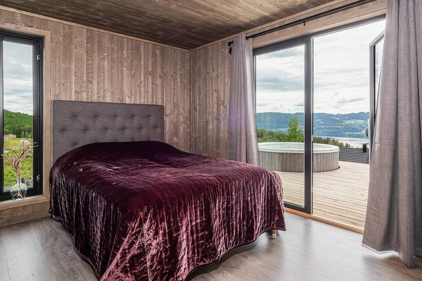 Feriehus for 10 personer med jacuzzi in Stange