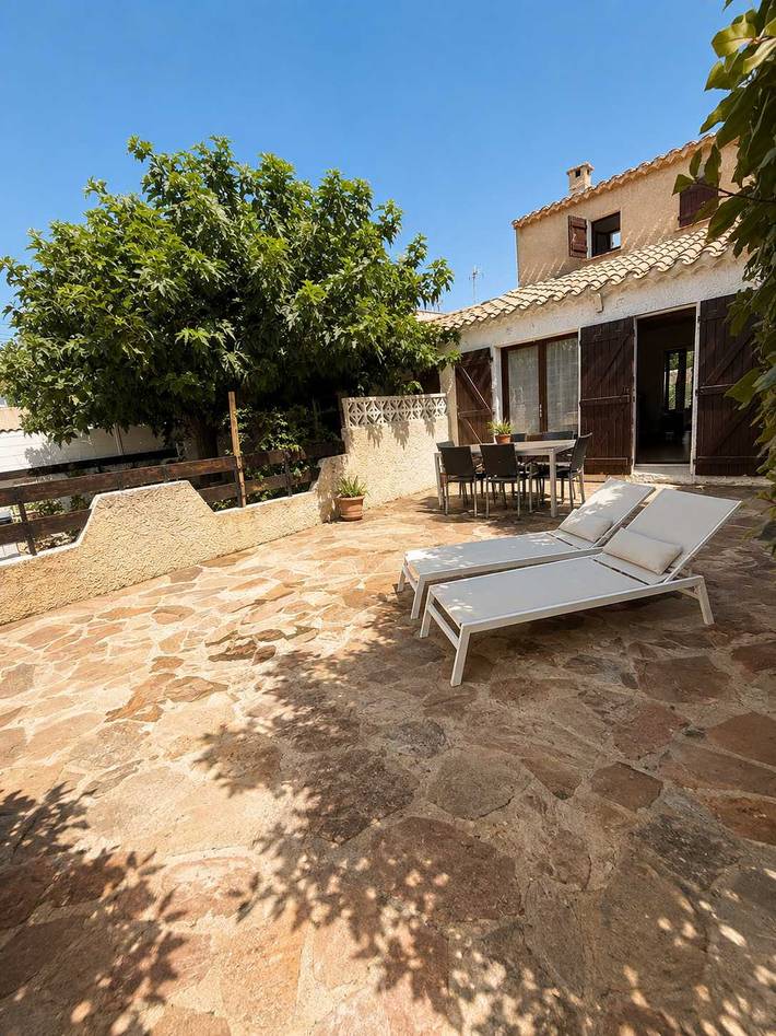 Mediterranean villa   Walking distance to the beach 2 terraces in Vendres, Costa mediterránea (Francia)
