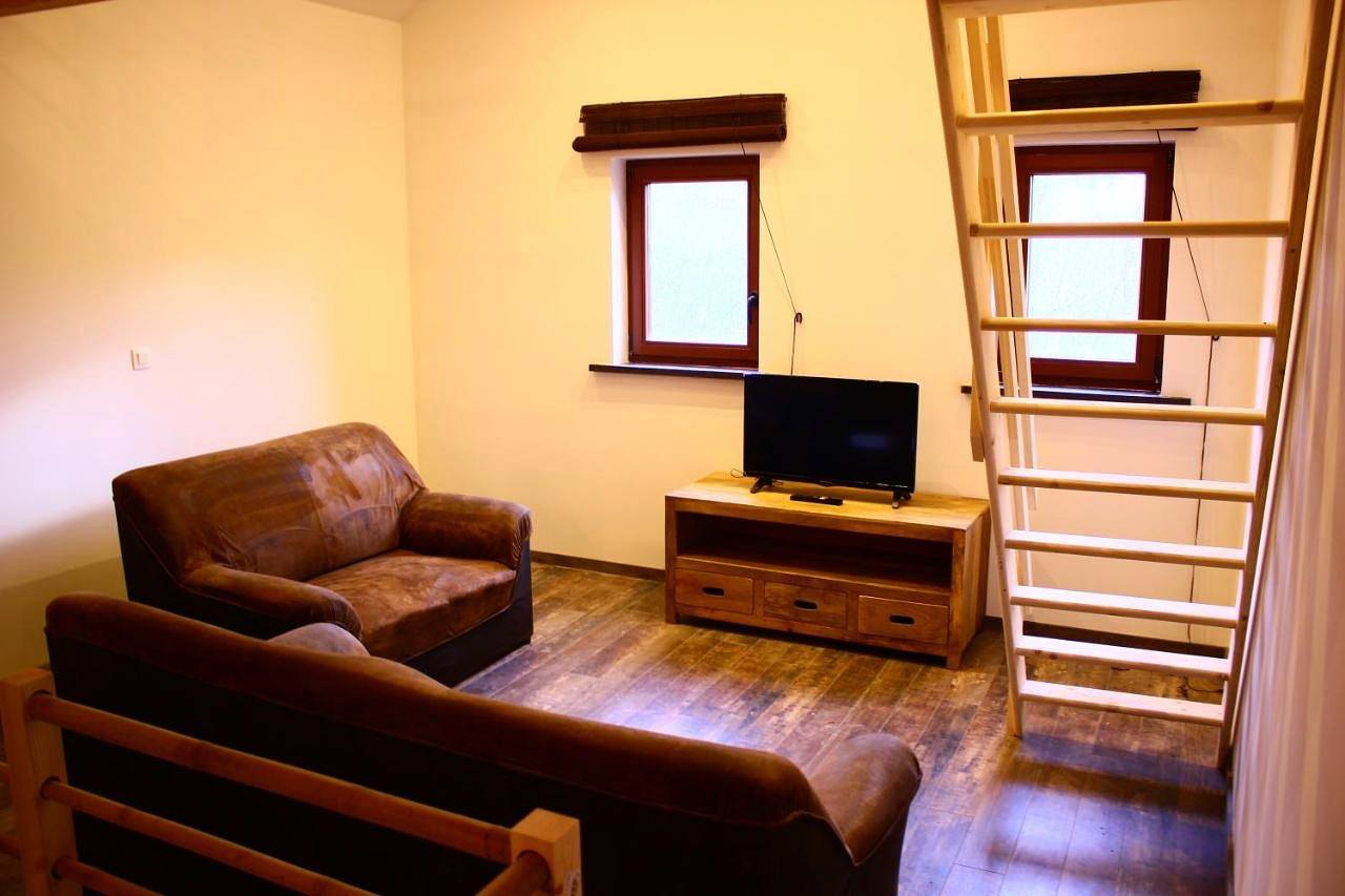 Maison neuve en bois près de Pairy Daisa in Brugelette, Hainaut