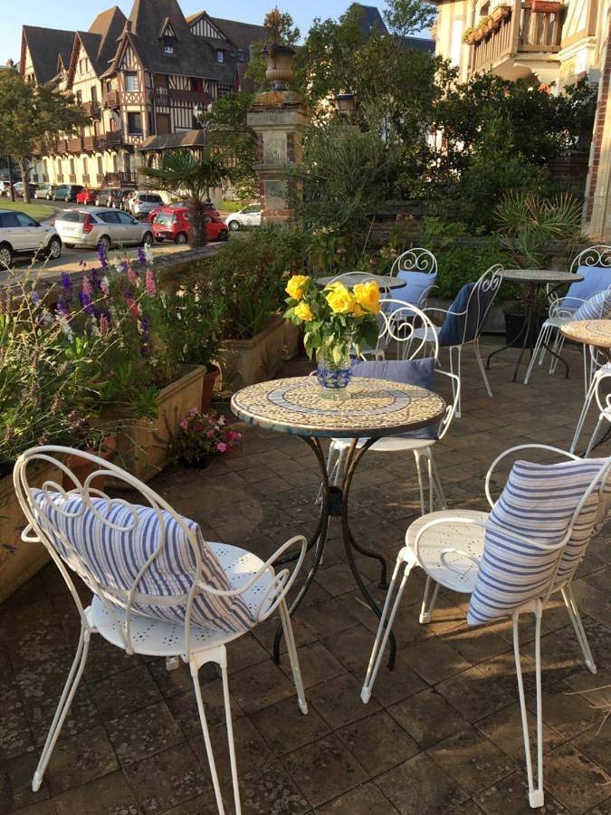 Chambre d’hôte pour 2 personnes, avec vue et terrasse à Cabourg - 3