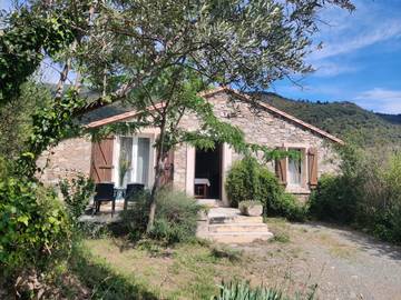 Gîte pour 6 personnes, avec terrasse dans l' Hérault