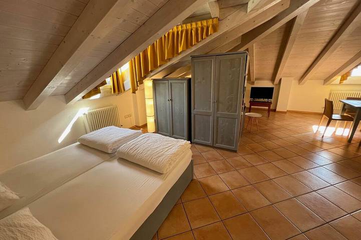 Entire apartment, Studio 7 in Torbole, Nago-Torbole