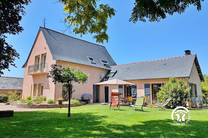Maison de vacances pour 10 personnes, avec piscine et jardin à Niafles