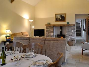 Log Cabin for 6 People in Swansea region, Photo 2