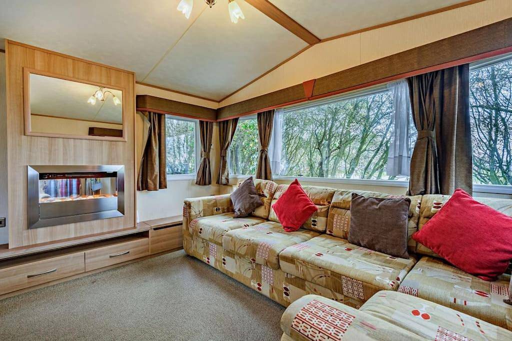 Entire apartment, Sandcastle Mobility Lodge in Mudeford, Christchurch