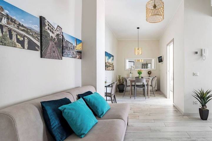 Ferienwohnung für 4 Personen, mit Balkon in Bergamo