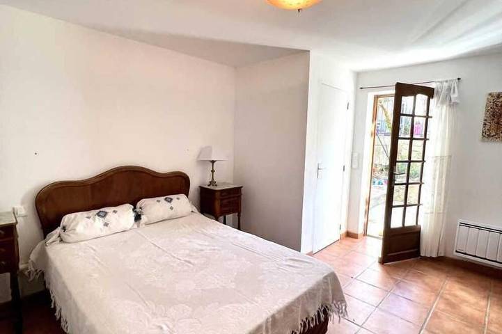 Location de vacances pour 8 personnes, avec jardin à Fraissé-des-Corbières - 4