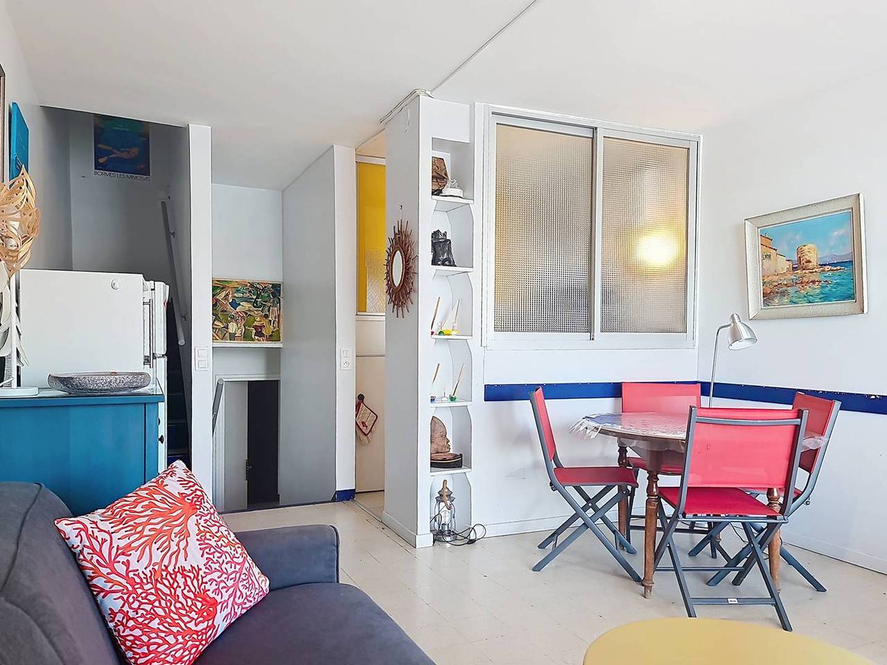 Ganze Wohnung, Renoviertes T2 Duplex 20m vom Strand mit Meerblick, Parkplatz und Wifi in Bormes-les-Mimosas, Parc national Port-Cros