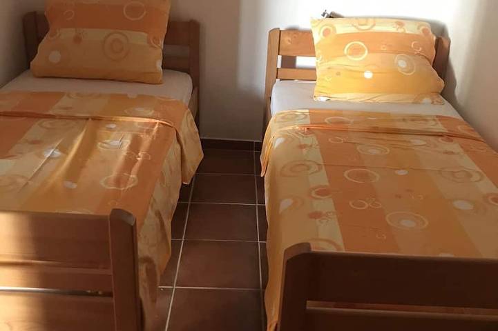 Ganze Wohnung, Robinson's Urlaub direkt am Meer in Kroatien Wunderschoener Urlaub in Tkon, Pasman