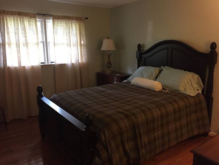 Vacation rental for 7 people, with balcony and yard in Lake Keowee