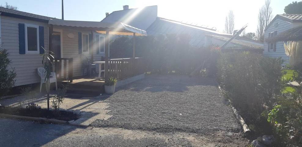 Camping pour 6 personnes, avec terrasse et piscine à Sigean - 3