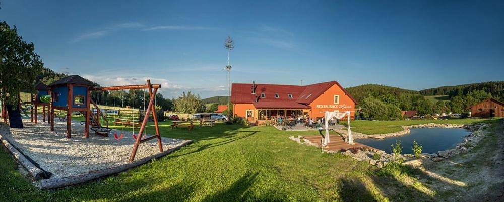 BnB für 5 Personen, mit Ausblick und Terrasse sowie Garten und Sauna in Tschechien - 3