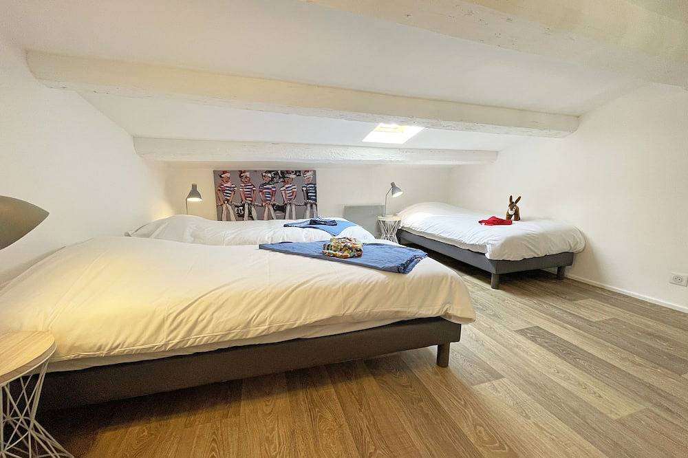 Appartement entier, Charmant appartement lumineux au coeur du village ! in La Flotte, Région de La Rochelle