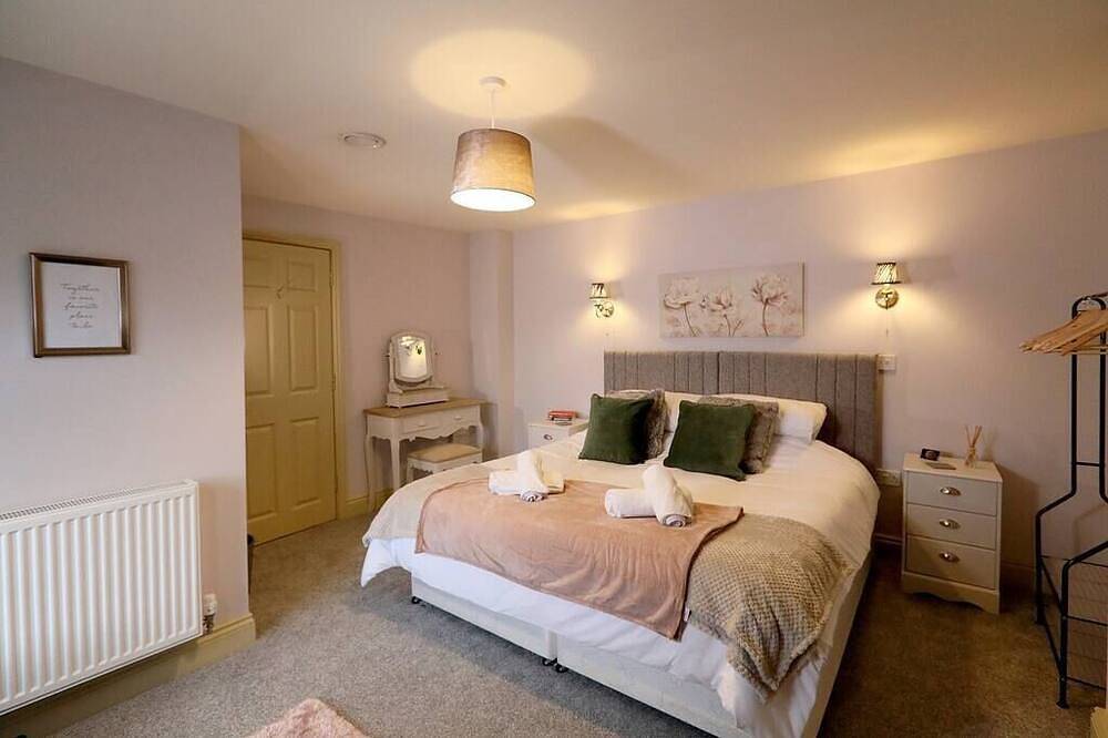 4Br Elegant Stay | Golden Triangle | Parking in Norwich, Norfolk