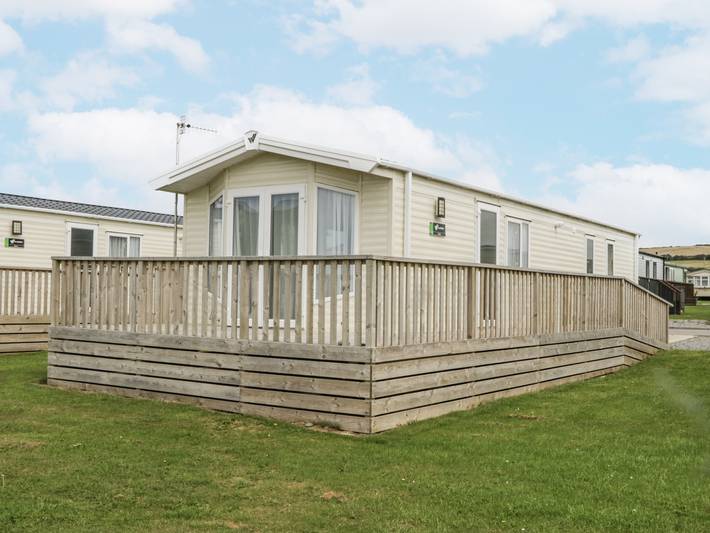 Caravan for 6 people, with garden in Cumbria