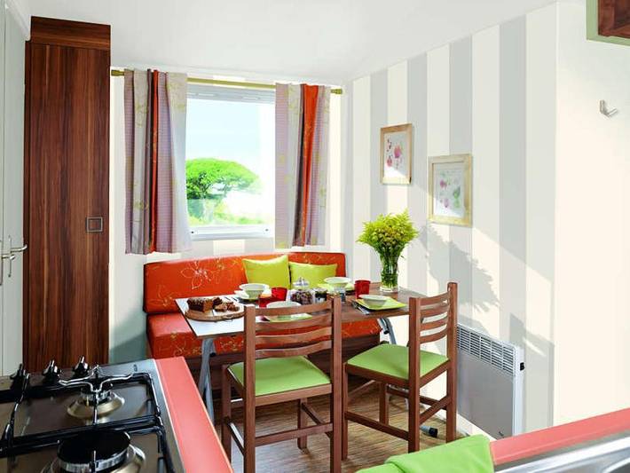 Camping La Grange Neuve - Mobilhome 4 personnes - Essentiel - Quartier Réserve in Sigean, Côte méditerranéenne (France)
