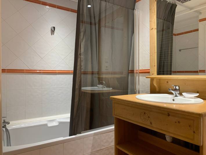 Appartement entier, Spacieux 3 pièces avec balcon et parking privé, idéal pour 8 personnes à Pra Loup in Pra-Loup (station de ski), Pra-Loup