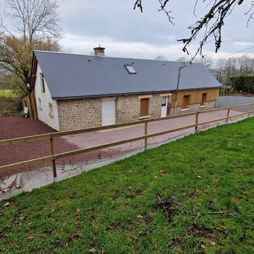 Gîte pour 14 personnes, avec jardin et terrasse, animaux acceptés dans Souleuvre-en-Bocage
