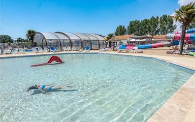 Camping pour 6 personnes, avec bassin pour enfant à La Tranche-sur-Mer