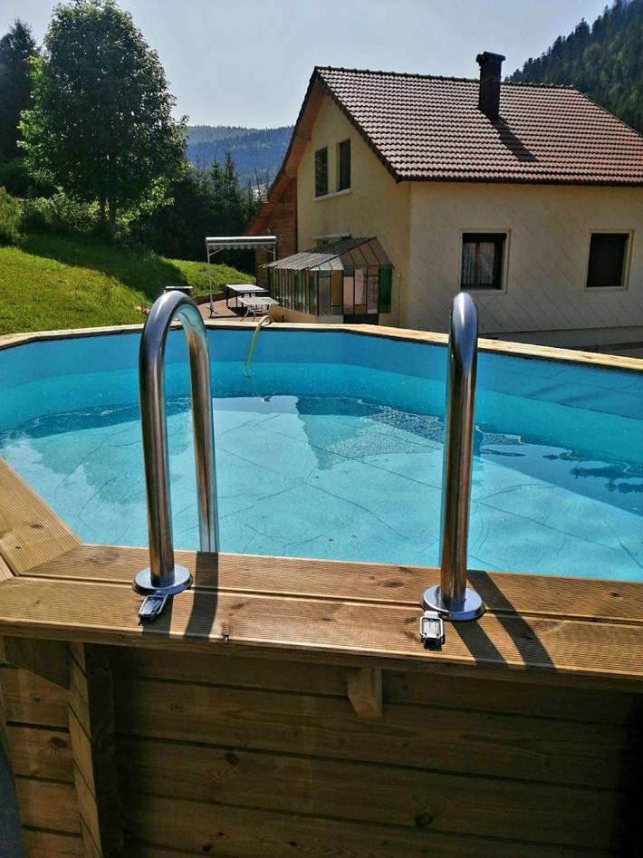 Gîte pour 16 personnes, avec piscine ainsi que jardin et terrasse, animaux acceptés