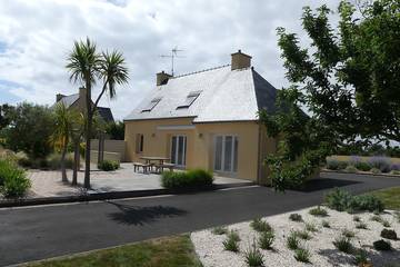 Gîte pour 6 personnes, avec terrasse et jardin à Tréogat