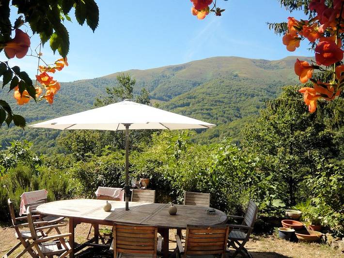 Chambre d’hôte pour 2 personnes, avec jardin, animaux acceptés dans l' Ariège