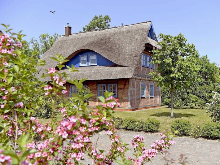 Ferienhaus für 6 Personen, mit Sauna und Terrasse sowie Garten