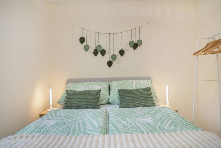 Entire apartment, Apartment 'Tor Zur Mosel' with Free Parking, Pet-Friendly, and Walk-In Rain Shower in Thomm, Landkreis Trier-Saarburg