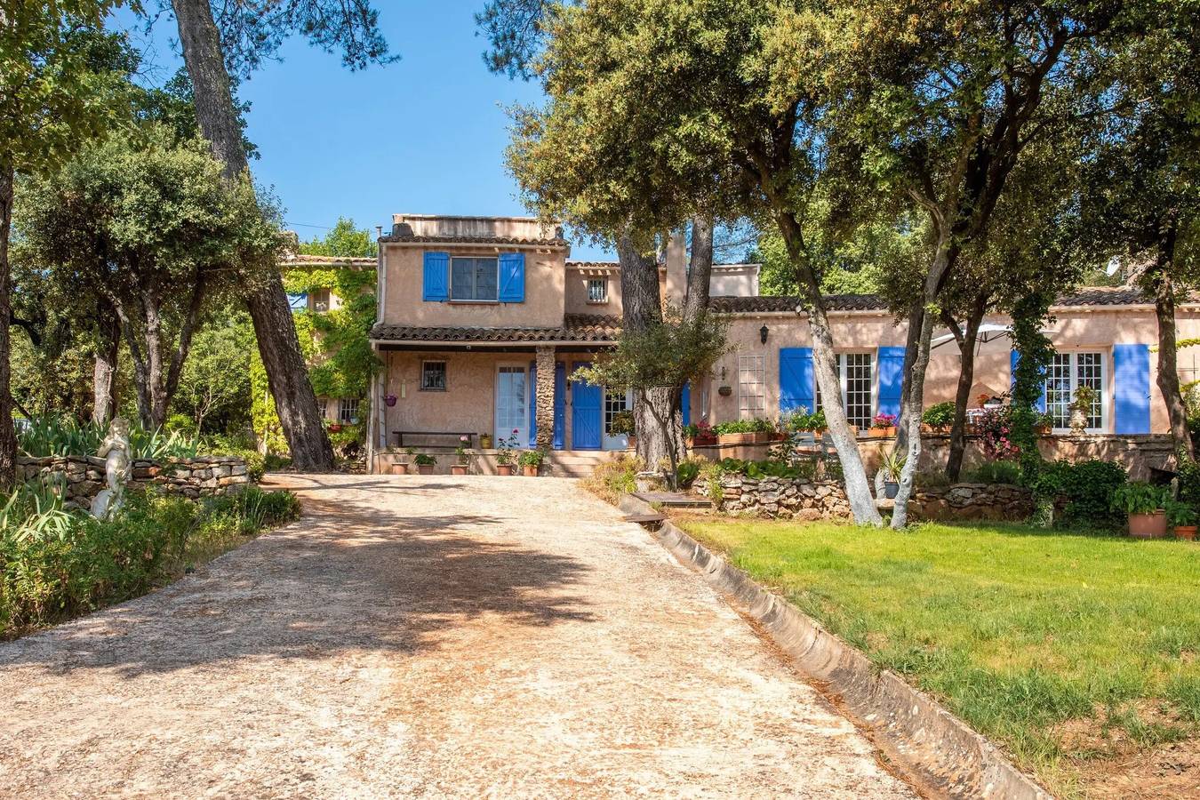 Bastide Lou Pèbre d'Aï - Senteur Lavandes in La Roquebrussanne, Région de Brignoles