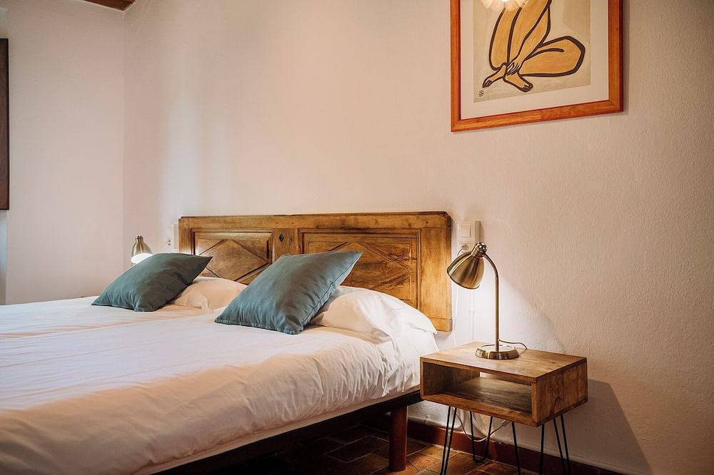 Ideal Familias. Gran jardín, piscina privada, barbacoa, terraza, Ac\n14 personas in Vilademuls, Pla de l'Estany