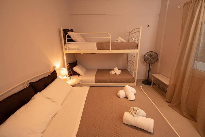 Gîte pour 5 personnes, avec balcon dans Matala - 4