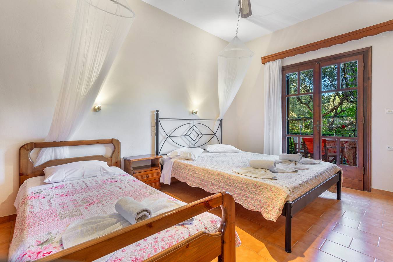 Entire studio, Studio Apartment 'Castellos Bellos  3' with Shared Garden, Wi-Fi and Air Conditioning in Keri, Laganas