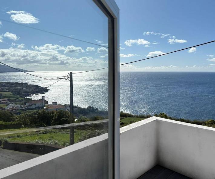 Gîte pour 3 personnes, avec terrasse à Lajes do Pico