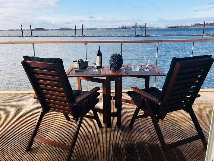 Hausboot für 6 Personen, mit Terrasse in Großenbrode - 2