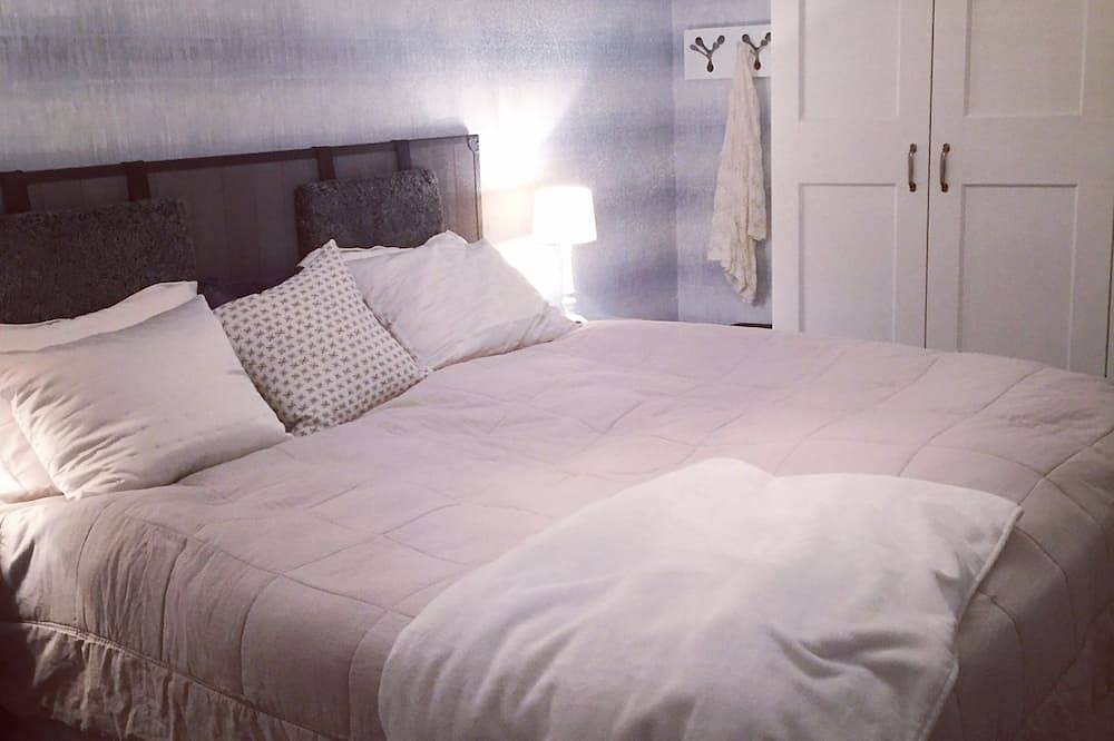 Great house with luxorious outdoor hot tub. Located in beautiful Saltsjöbaden. in Nacka, Schwedische Ostsee