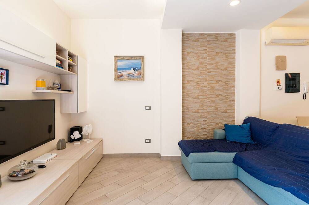 Entire apartment, Cosy apartment for 6 guests with A/C, Wifi and terrace in Ceriale, Riviera di Ponente