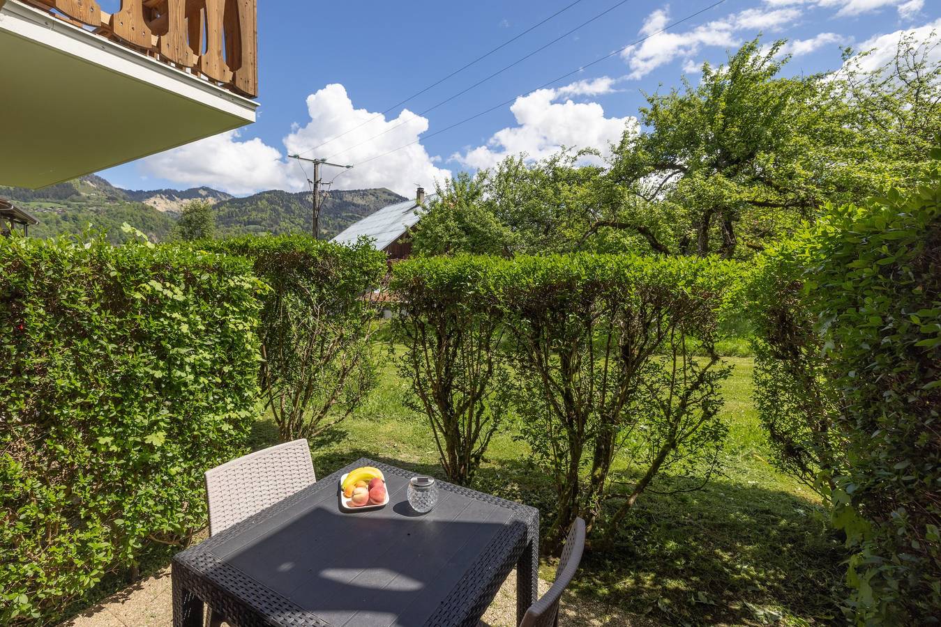 Entire apartment, Cozy Studio with Terrace and Garden in Morillon – Perfect for Family or Couple in Station de Morillon, Grand Massif